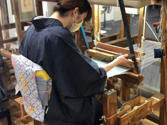 【奄美大島】世界三大織物にも数えられる大島紬とは？大島紬の特徴や奄美大島の伝統産業を体験できる人気のツアーもご紹介
