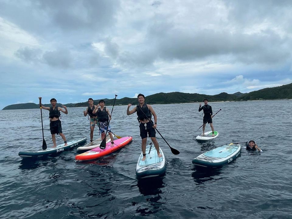 【奄美大島/約2.5時間】家族・友達・カップルで楽しむ☆SUPで海上散歩 !波の上を漕ぐ非日常を味わおう♪《5歳から参加OK・写真データ付き》(No.191)
