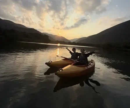 【奄美大島/夕方】1組限定貸切ツアー☆夕陽に照らされたマングローブを進むサンセットカヌー体験☆《0歳からOK・写真付き》（No.214）