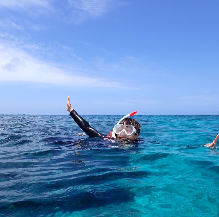 【鹿児島/与論島】4歳からOK！約400種類のサンゴ礁や生き物たちと一緒に☆トロピカルシュノーケリングツアー（No.109）