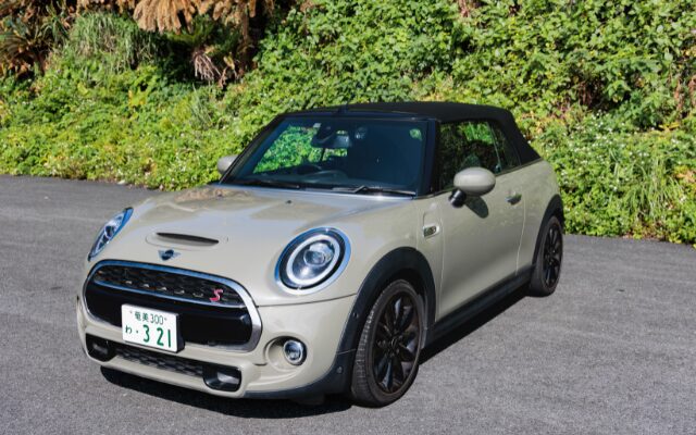 【奄美大島・レンタカー】miniコンバーチブル ・エメラルドグレー◆1500ccクラス《最大4名乗り・右ハンドル》カーナビ標準装備・送迎付き（No.r8）