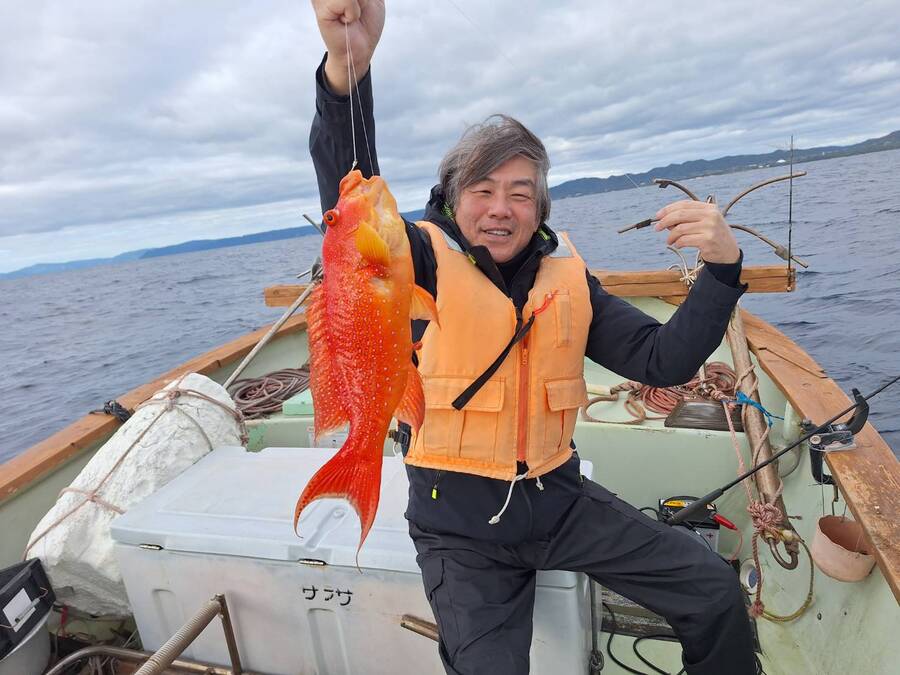 【奄美大島/半日】空港から10分！到着日や最終日にも参加OK☆初心者から楽しめる船釣り体験ツアー【居酒屋紹介可能】（No.127）