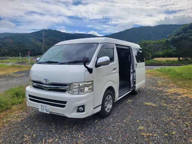 送迎、ガイド、車