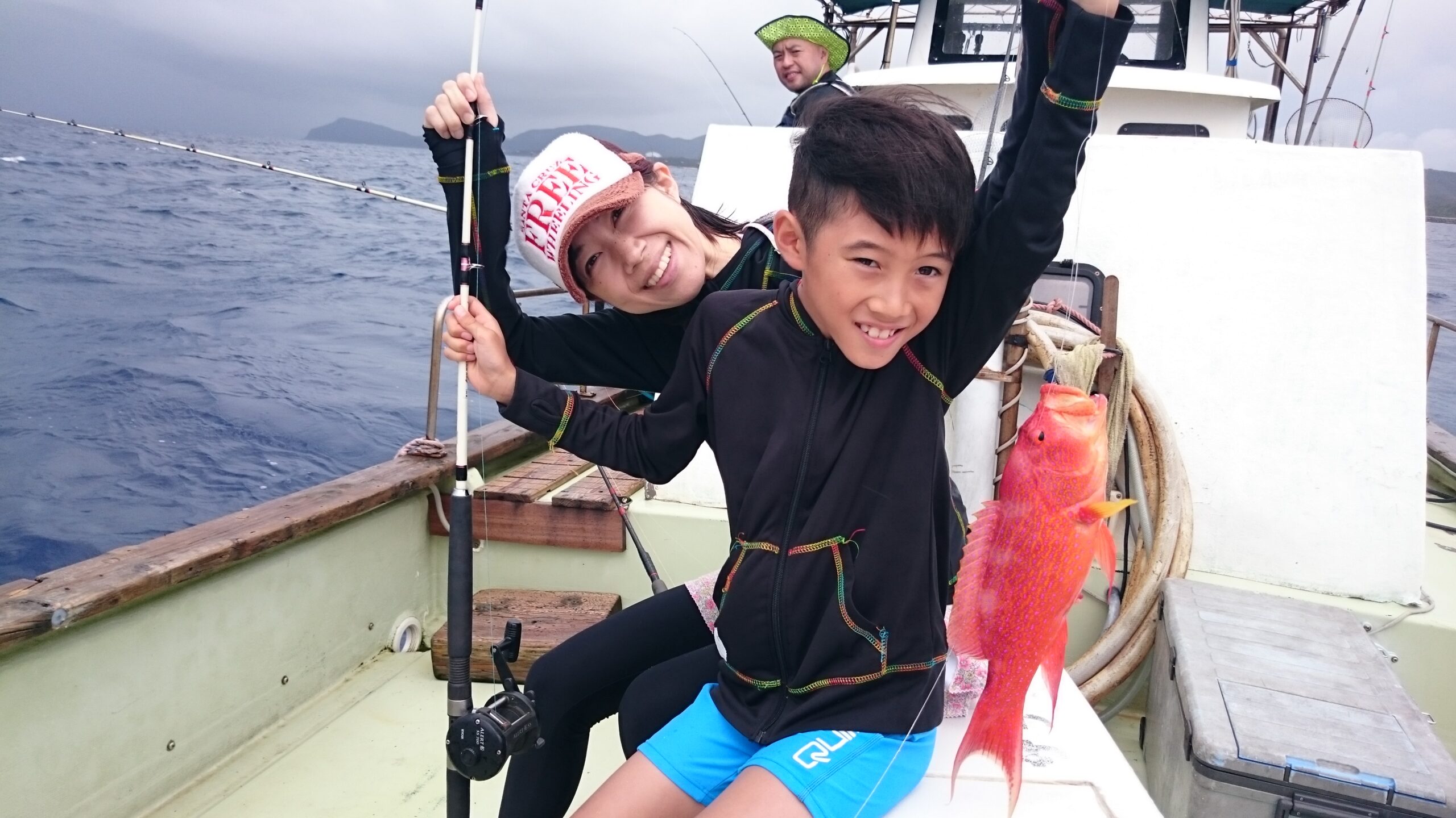【奄美北部/船釣り/約2.5時間】初心者大歓迎！手ぶらで参加可能☆体験フィッシングツアー＜空港まで車で3分・3日前までキャンセル無料＞【居酒屋紹介可能】（No.98）