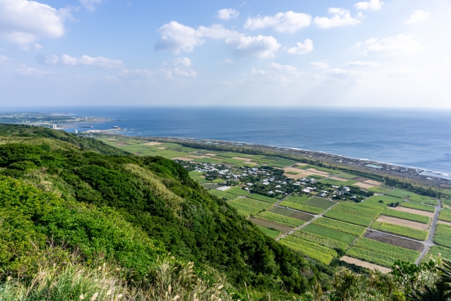 奄美大島から喜界島へのアクセス方法｜フェリー・飛行機の時刻表&観光情報紹介
