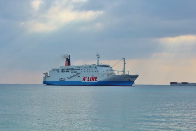 奄美 沖縄 マルエーフェリー