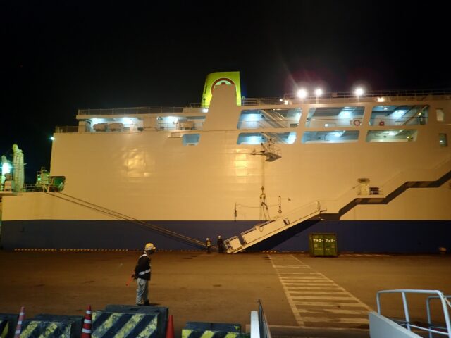 奄美 沖縄 マルエーフェリー