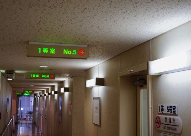 フェリー　船内