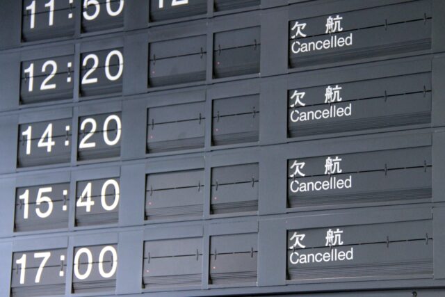 フライト　欠航