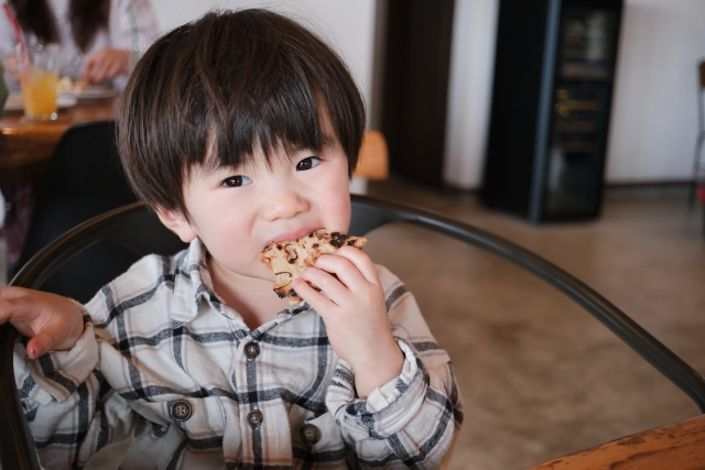 子ども 外食