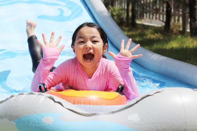 プール　子ども